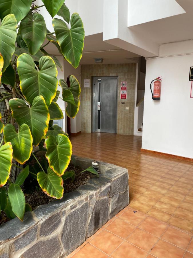 1 Bedroom Apartment With Stunning Sea View Arona  Kültér fotó
