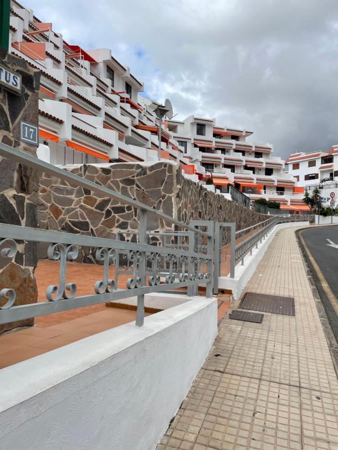 1 Bedroom Apartment With Stunning Sea View Arona  Kültér fotó