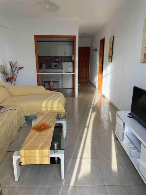 1 Bedroom Apartment With Stunning Sea View Arona  Kültér fotó